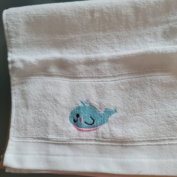 Asciugamano bianco delfino